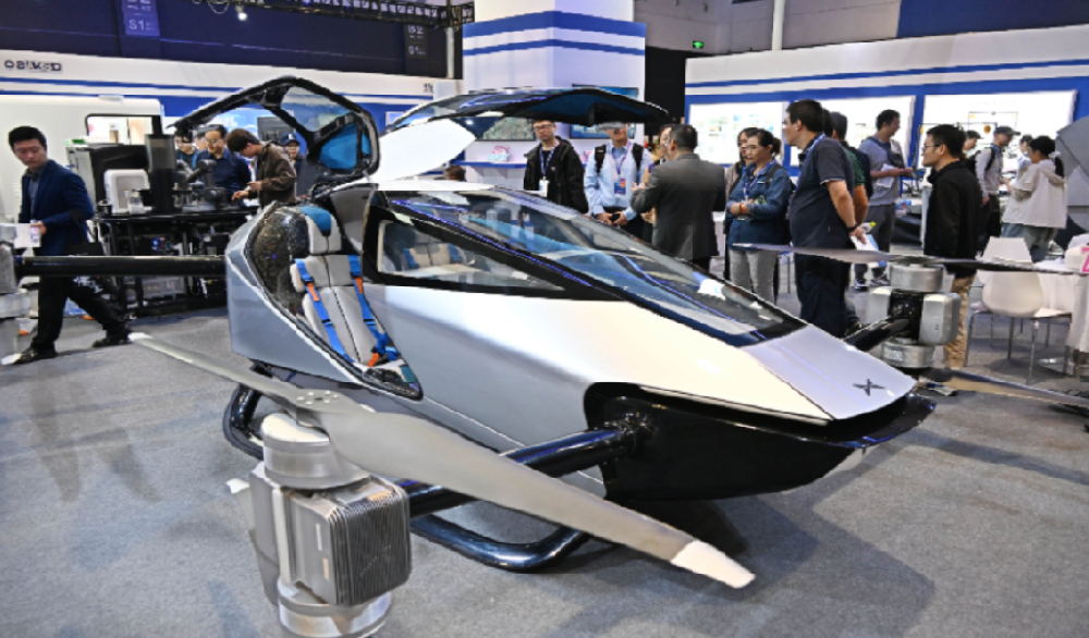 低空经济带火飞行汽车 上市公司积极＂落子＂新赛