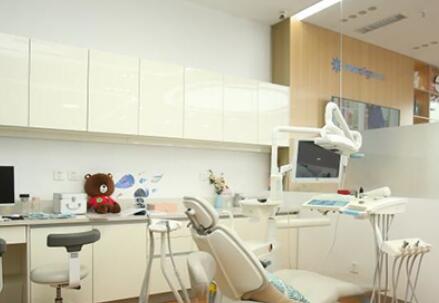 2023哈尔滨全瓷烤瓷牙冠牙科医院在榜清单前十强汇总在这里！哈尔滨医科大学附属第四医院(口腔科)强势上榜(图2)